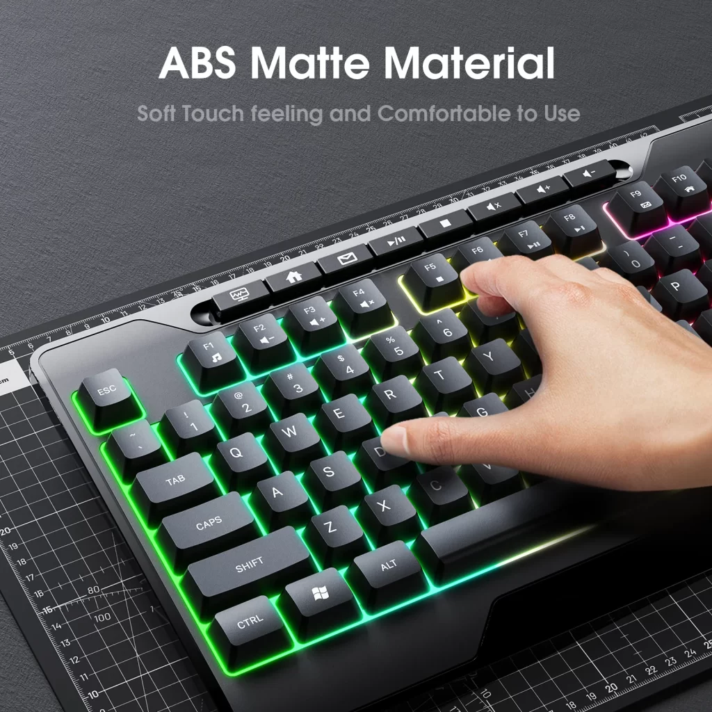 Teclado gamer ONIKUMA G32 RGB iluminado para gaming y PC